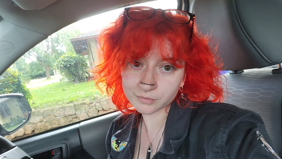 Dont let me fool you bc most the time I look like a trash rat. I dont leave my house without spf 50. I dont like to be seen for days at a time and in those days I am wearing the same shirt. There is not an article of clothing I own not covered in cat hair.