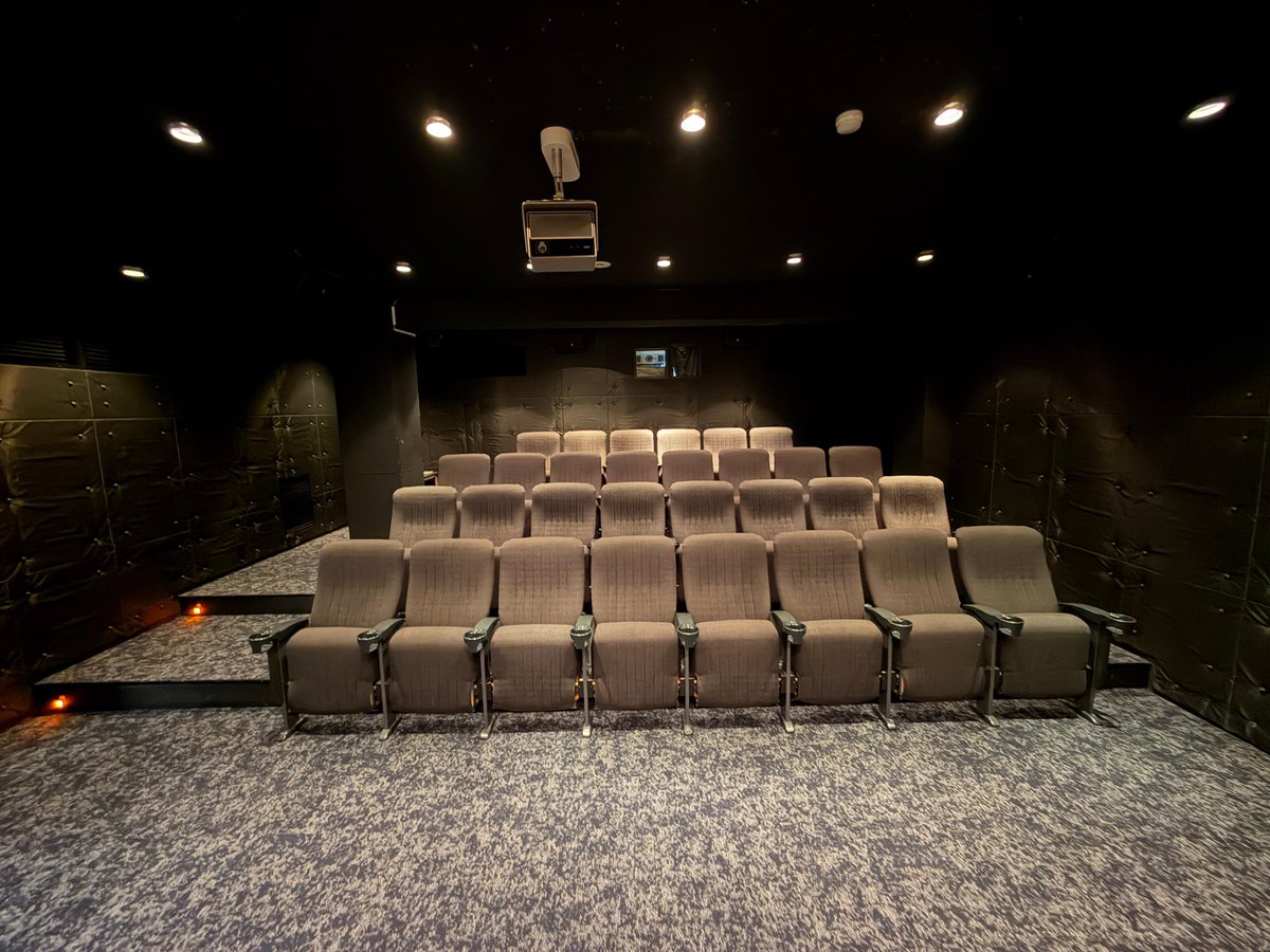 プラネアール STAFF tweet media