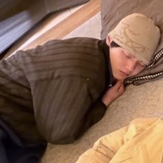 𝓕luffy ໒꒱ tweet media