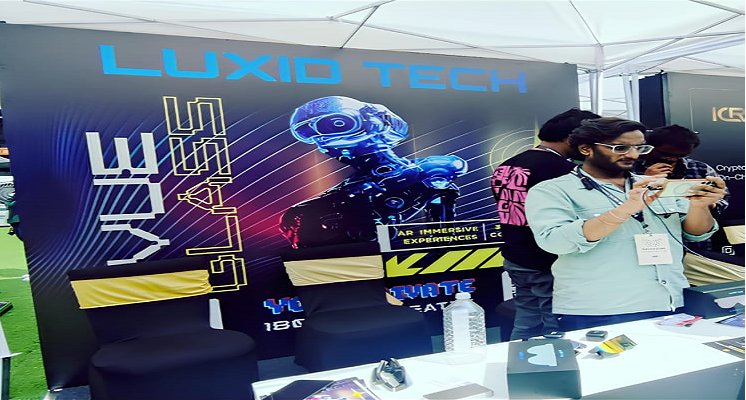 indiatechnews11's tweet image. Luxid Tech Enters AR/VR Wearable Space with ‘Vue AR Glasses’ &amp;amp; ‘VueRing’

Read more: indiatechnologynews.in/luxid-tech-ent…

#IndiaTechnologyNews #LuxidTech #ARVR #WearableTech #VueARGlasses #VueRing #AugmentedReality #VirtualReality #SmartWearables #TechInnovation #FutureTech #Gadgets