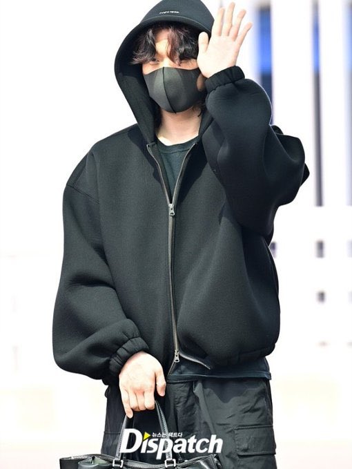 𝗆𝖺Ü tweet media