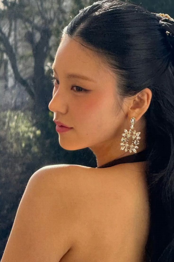 V | YEJI SOLO STAN 🖤 tweet media