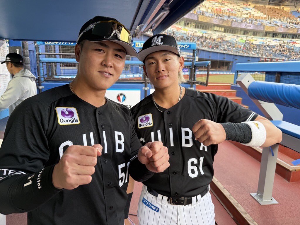 山口航輝 選手と #山本大斗 選手の2ショット。 「新ビジターユニホーム