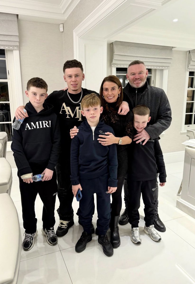 Wayne Rooney tweet media