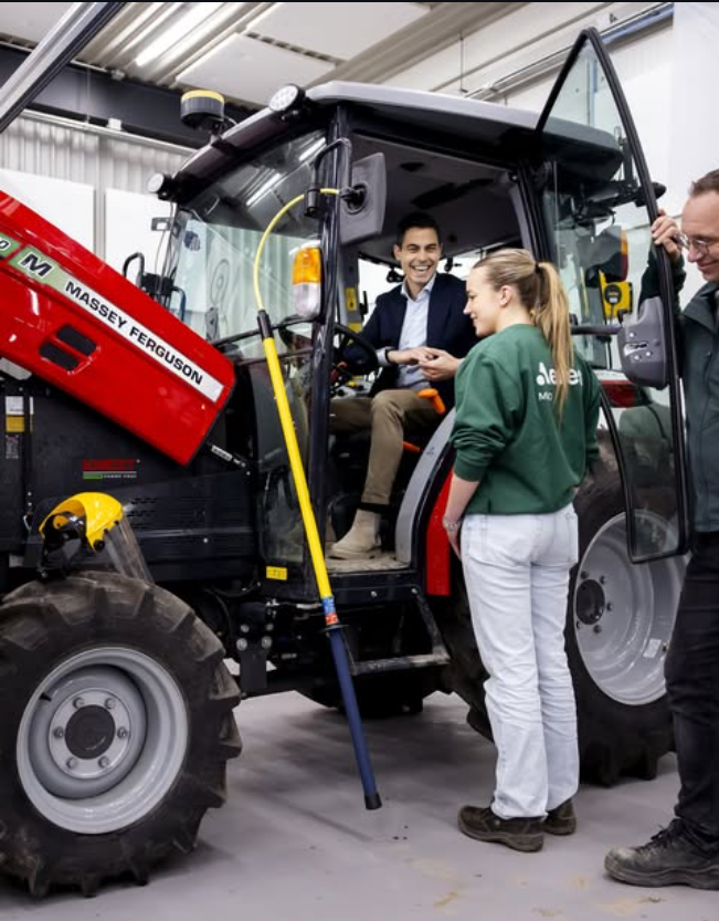 Symphony tweet media