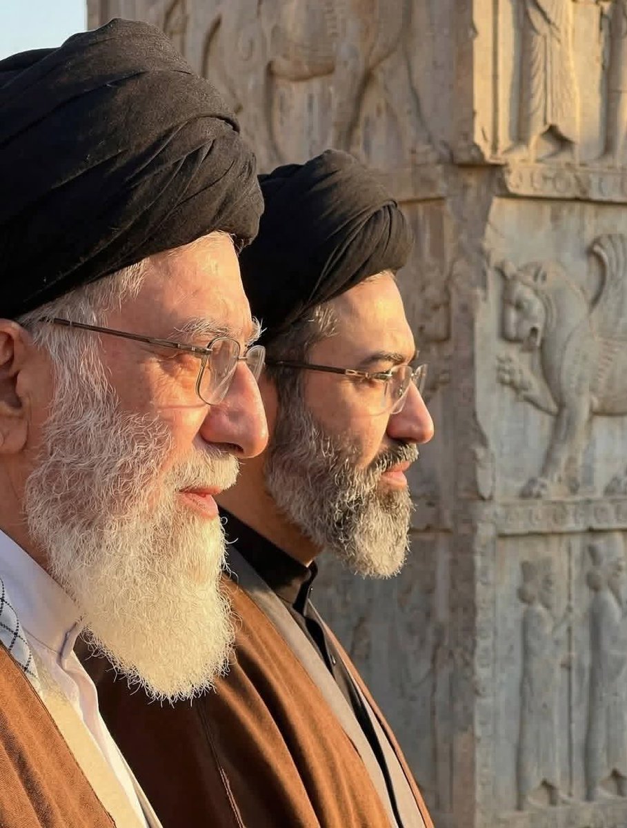 Athar51412's tweet photo. Leader 
#Rehber
#IranRevolution2026‌ https://t.co/GalTNmCSjt