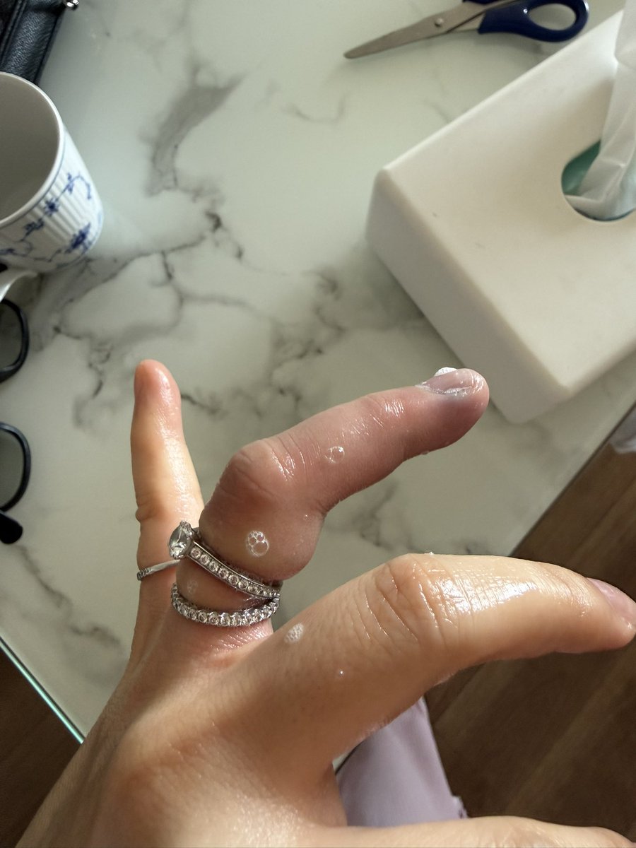 Ms Temsy tweet media