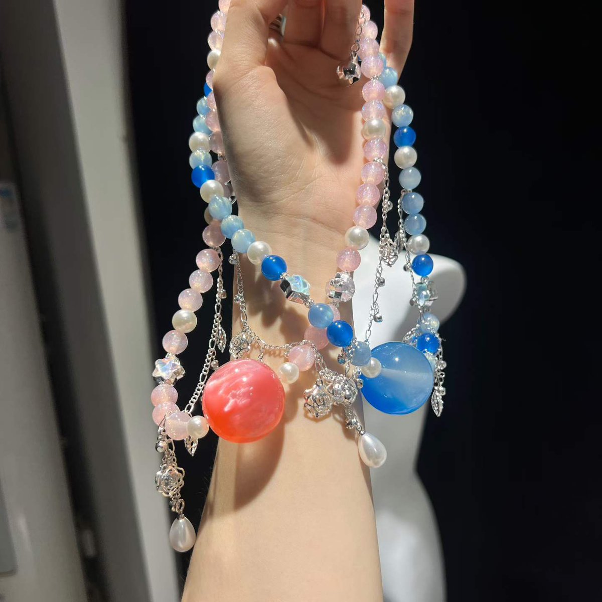 디스토피아 tweet media