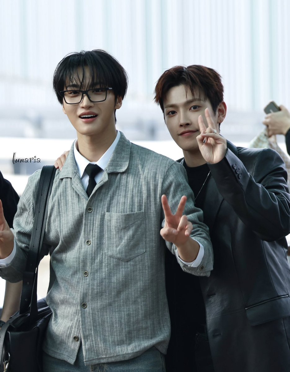 sage ♡ ₊˚. (ia; dms opened themselves sorry ..) 𓍯 tweet media