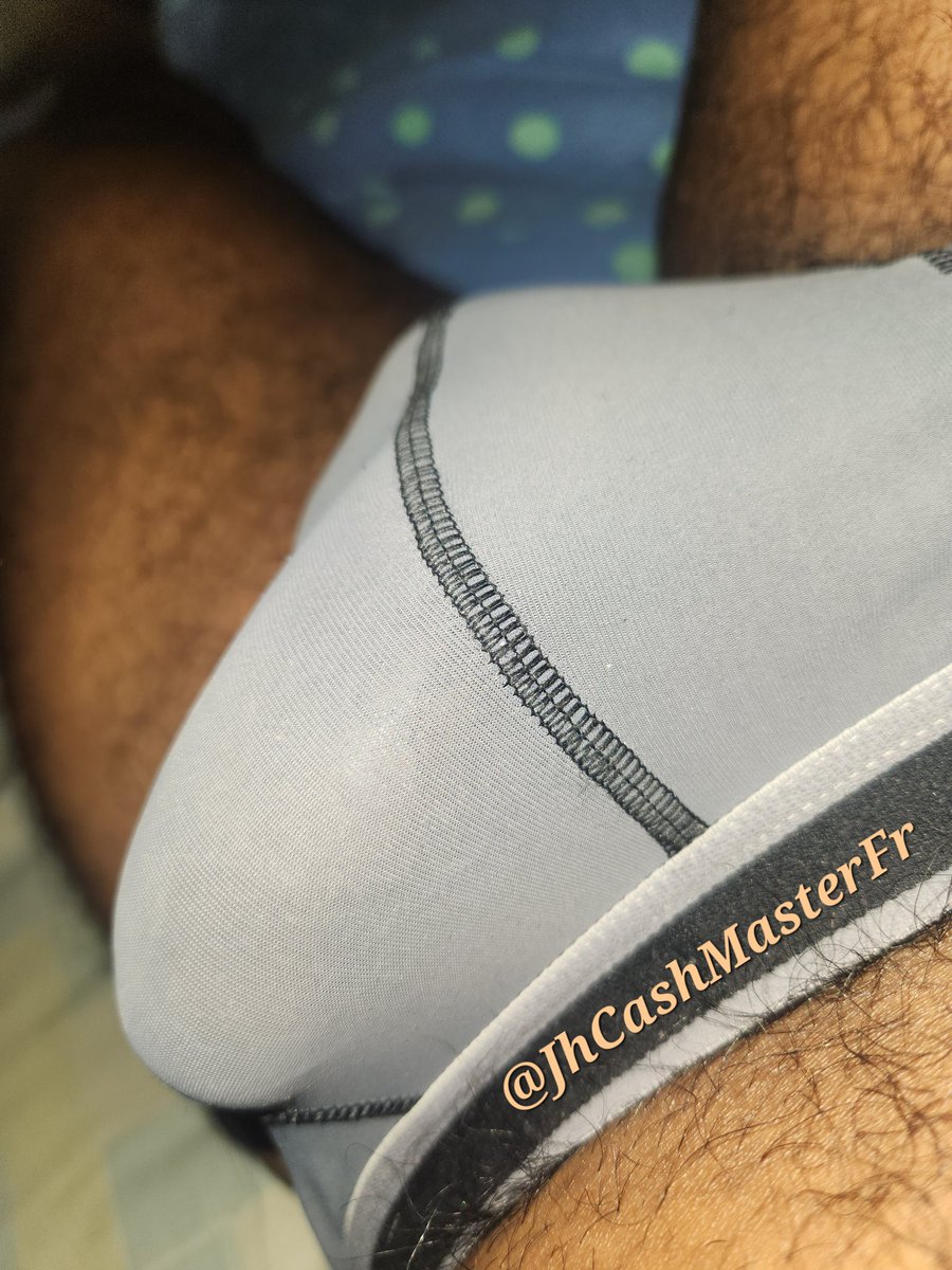 JhCashMasterFr's tweet photo. Aller... viens me voir !!
Je sais que tu as besoin de me servir depuis le temps ! 💪🏽
C'est me faire à Moi, comme à toi le plus grand bien !! 
Parce que c'est bon d'être soumis, dépendant et à la merci du bien continuel que la grosse Cashcock odorante du Boss va faire en toi !🔥

SERVIR pour nous faire le plus grand bien ! 🤑🤑🤑🤑
#Findom #Cashmaster #Cashcock #Cashpussy #Fuckmind #Poppers #Moneyslave #Cashslave #HumanAtm