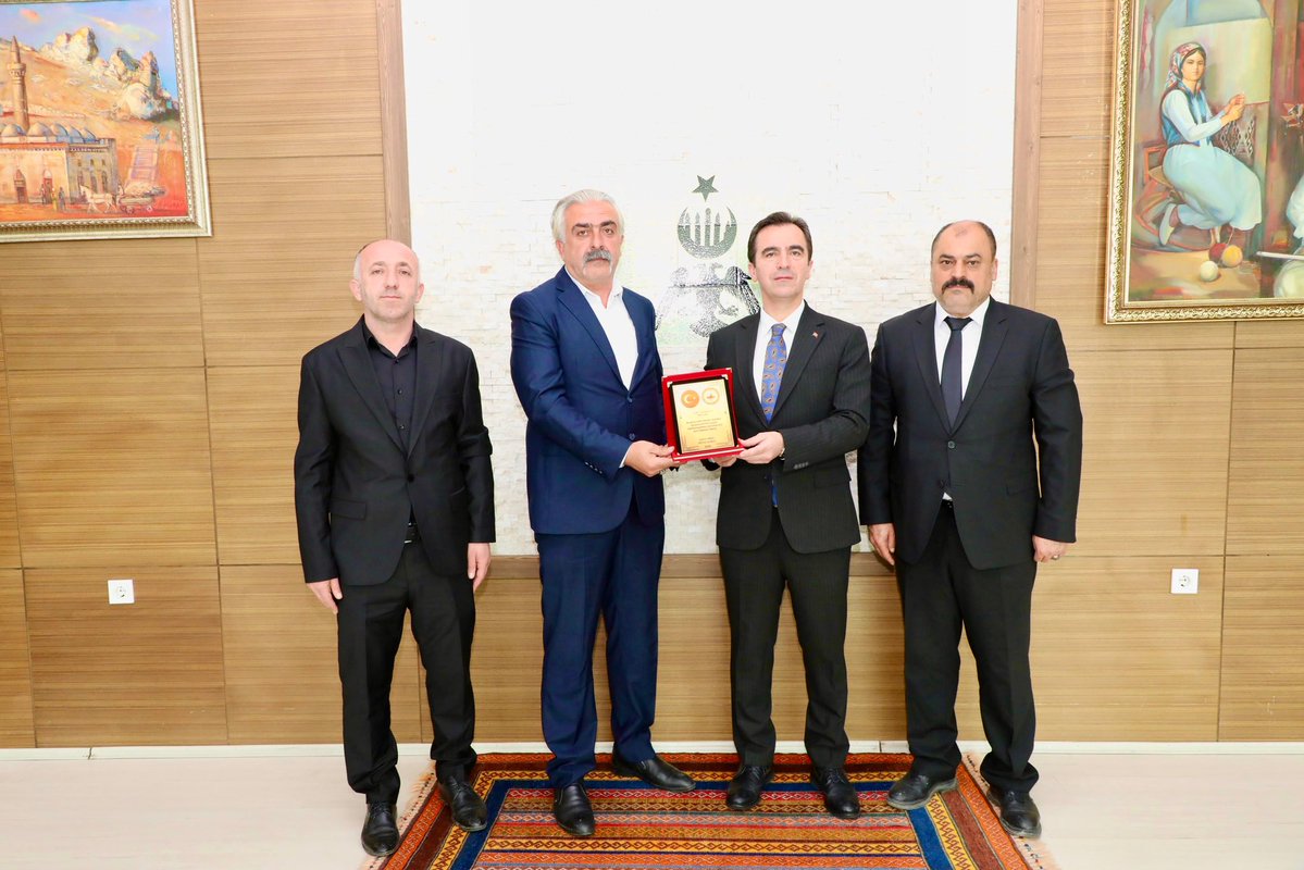 Bitlis Valiliği tweet media