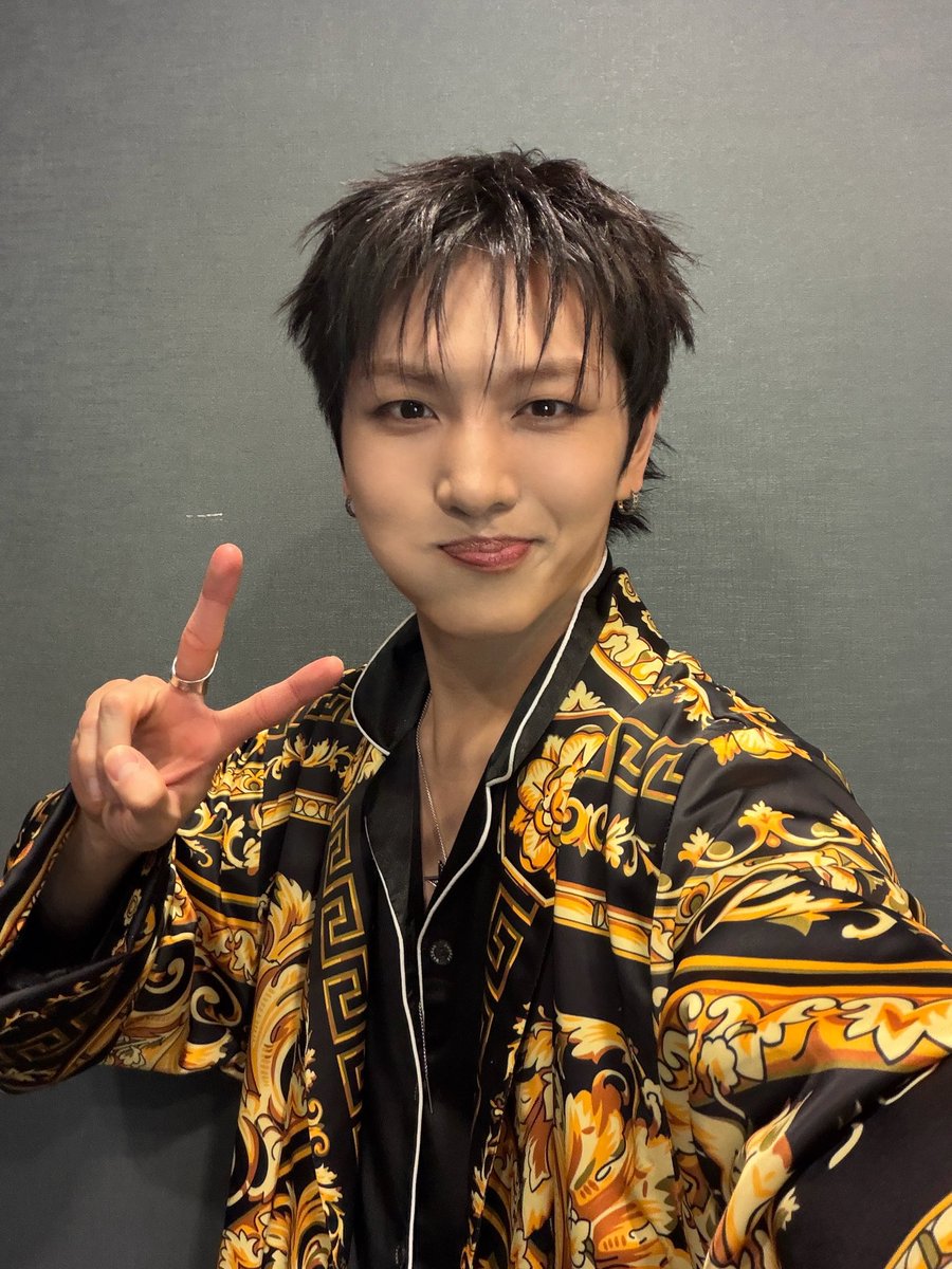 nakedxproud's tweet photo. [📸KINOzip] 

2026. 04. 02 @ Mnet 엠카운트다운

'TAXI' 첫 방송 무사히 완료🚕💛

#KINO #키노 #KINOzip
#LostandFound
#TAXI #KINO_TAXI https://t.co/kYSzFDekcb