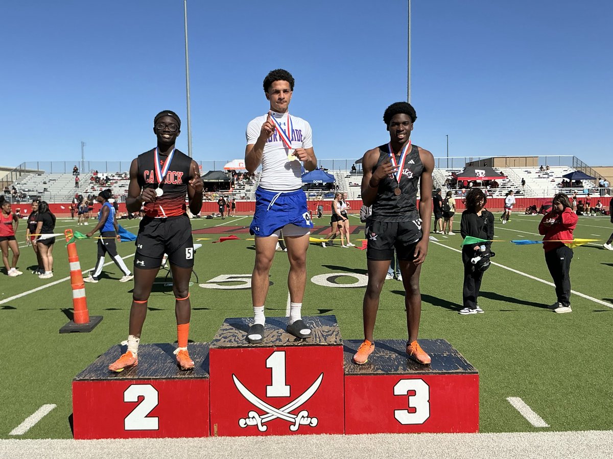 RockTnF's tweet photo. Next Stop: AREA! ☑️🎟️🏟️🎬
• Long Jump 🚀 @ADApodaca09 4️⃣
• Triple Jump 👟 @Alhosanny3🥇👑 *district champ*
• 110m Hurdles 🚧 @Alhosanny3🥈
• 400 M Dash⚡️ @XavierVargas26🥈 
• Mile Relay (4x400) @XavierVargas26 @JoshuaZeissel @RosarioHar10615  @ErnestoAlv29🥉#AreaBound #FTC https://t.co/JlqSojSXYk