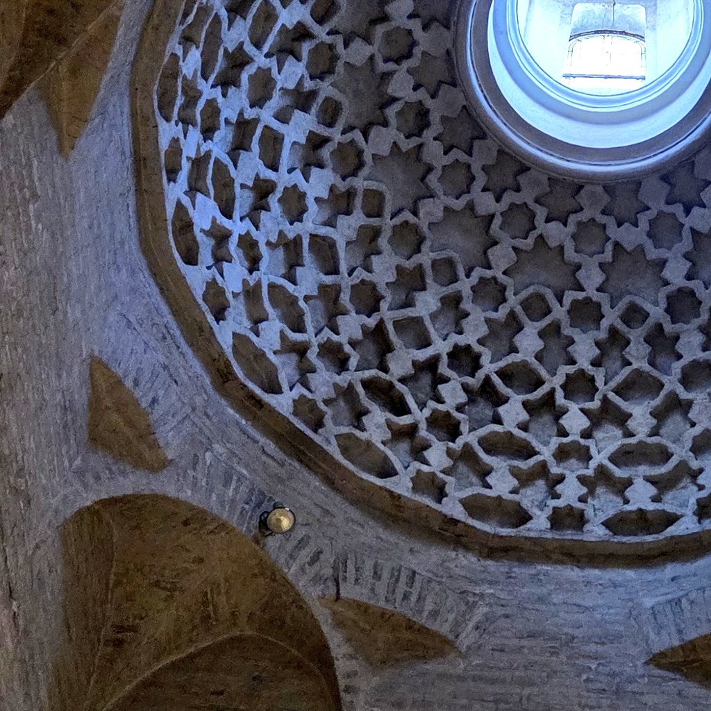 SevillaBajoTusPies tweet media
