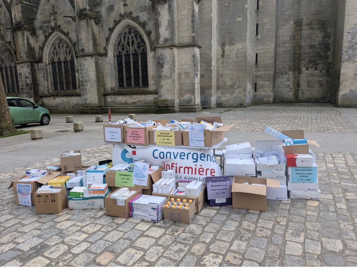 Saintes #BalanceTonGaspi 👏
Merci aux mobilisés
👉 matériel &amp; médicaments gaspillés
👉 1,4 Md€/an
💡 Financer le soin à domicile autrement
🎯 Moins de gaspillage = + de soins
#InfirmiersLiberaux
<a href="/stephanie_rist/">Stéphanie RIST</a> <a href="/SebLecornu/">Sébastien Lecornu</a> <a href="/ThomasFatome/">Thomas Fatôme</a> <a href="/CasanovaGaetan/">Gaetan Casanova</a> <a href="/Jordan_challier/">Jordan Challier</a>