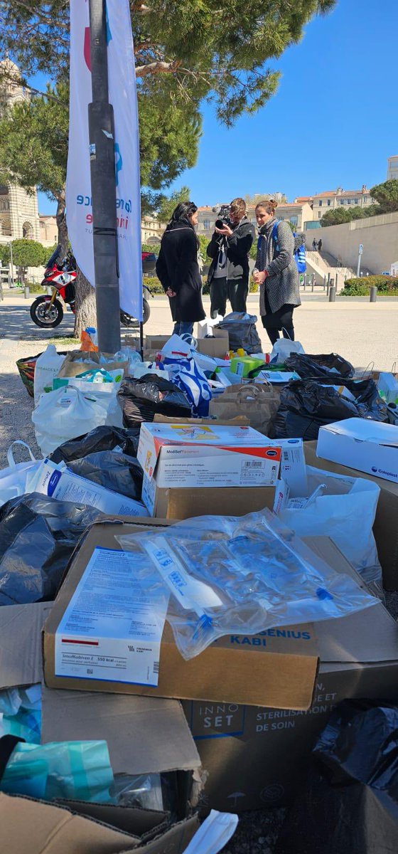 Marseille #BalanceTonGaspi 👏
Merci aux mobilisés
👉 matériel &amp; médicaments gaspillés
👉 1,4 Md€/an
💡 Financer le soin à domicile autrement
🎯 Moins de gaspillage = + de soins
#InfirmiersLiberaux
<a href="/stephanie_rist/">Stéphanie RIST</a> <a href="/Jordan_challier/">Jordan Challier</a> <a href="/SebLecornu/">Sébastien Lecornu</a> <a href="/davidlisnard/">David Lisnard</a> <a href="/ThomasFatome/">Thomas Fatôme</a>