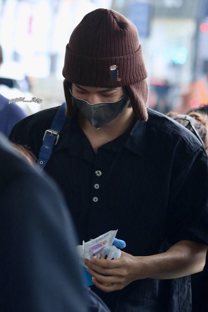 •᎑• tweet media