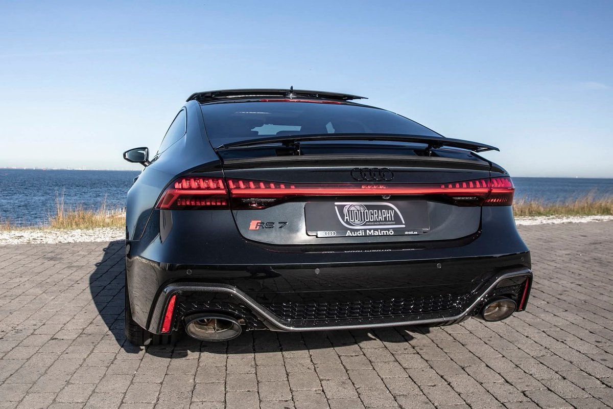 audi_only's tweet photo. DAT ASS 🔥🔥 #Audi #RS7 https://t.co/mRMdFl3Dye