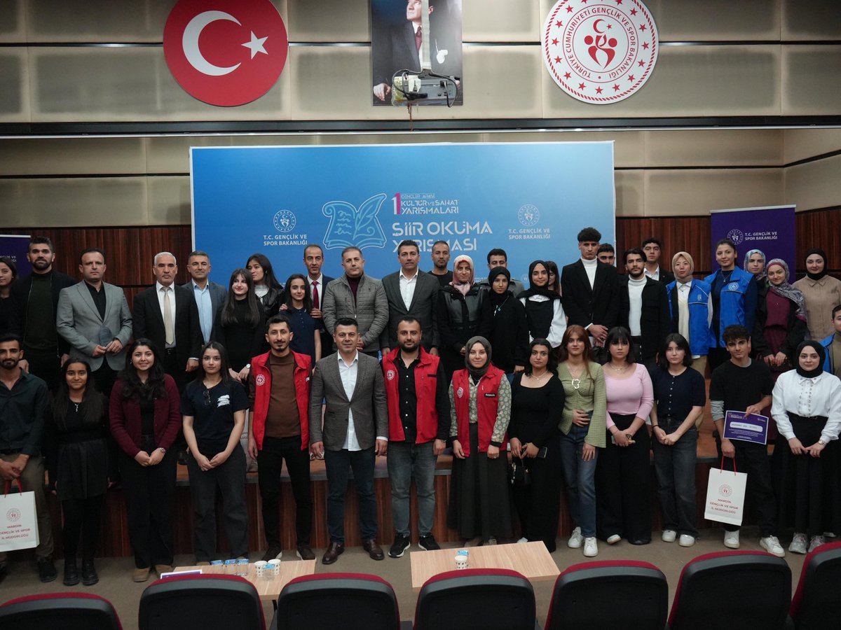 GSB_KiziltepeGM's tweet photo. Bu yıl 11’incisi düzenlenen Gençler Arası Kültür ve Sanat Yarışmaları, tiyatro kategorisinin tamamlanmasıyla sona erdi. İlimizi bölge finallerinde Bilgi, Ses, Şiir ve Tiyatro yarışmalarında temsil edecek tüm gençlerimizle gurur duyuyor, bölge finallerinde başarılar diliyoruz. https://t.co/hAEjjtsbyN