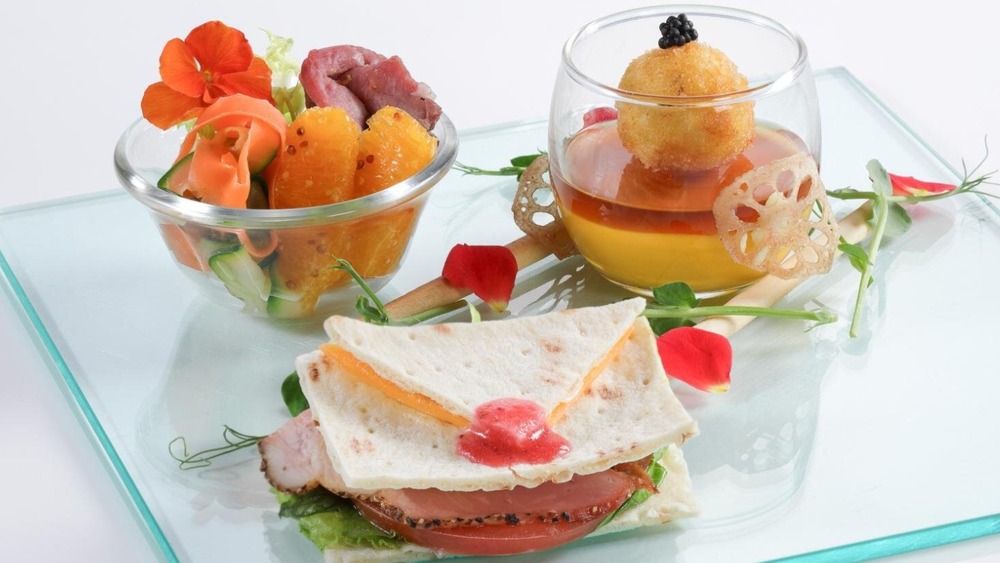 Fashion Press tweet media