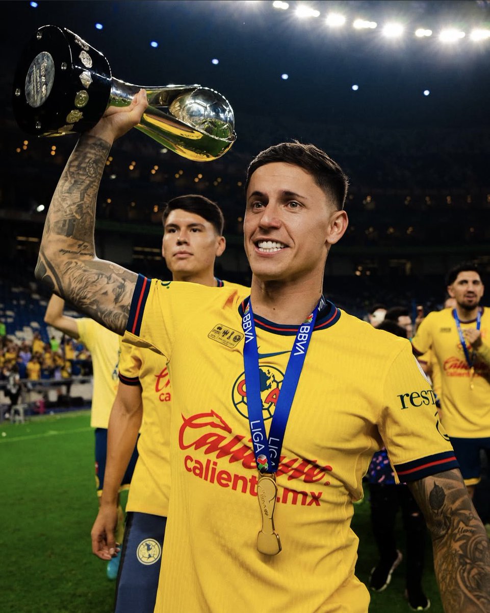 kenneth_2124's tweet photo. @JerryRYDS @17TITULOSDELIGA @ClubAmerica Qué feo que brian haya ganado un tricampeonato en tu casa donde tu equipo no ha podido levantar un título de liga desde su inauguración y que antes ya salieron 3 campeones incluyendo tu máximo rival eso si está FEO https://t.co/jYQHeo2xqV