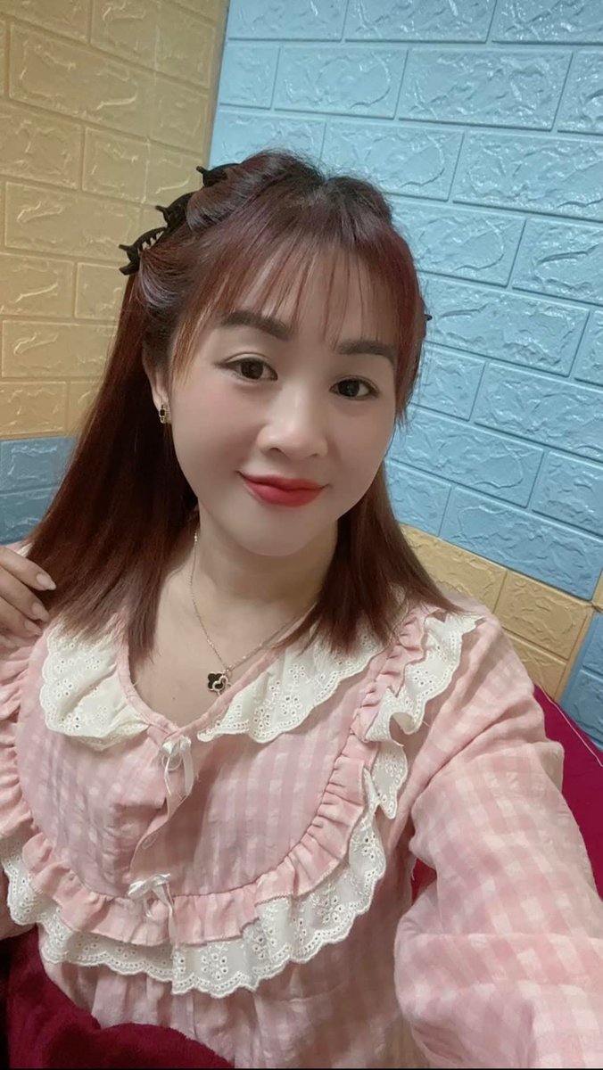 Khánh Huyền tweet media