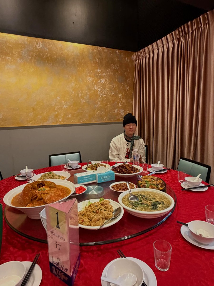 스레시홀드 tweet media