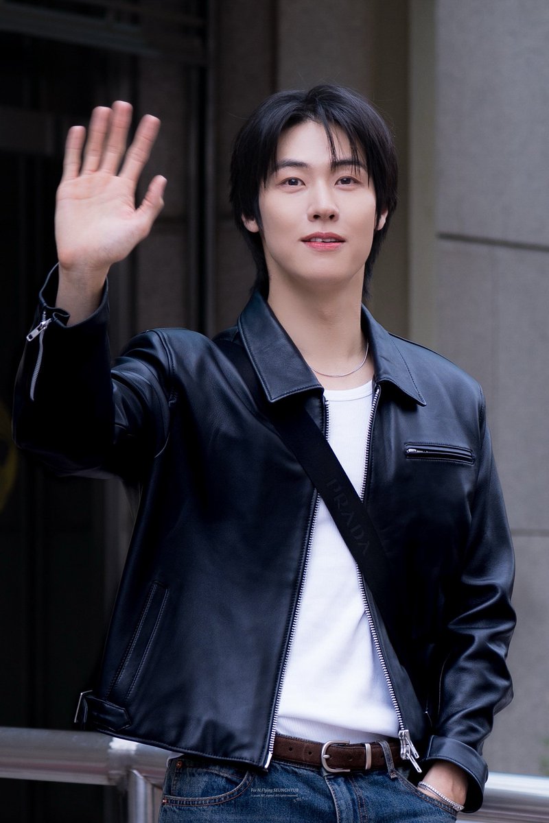 수정 ◡̈ tweet media