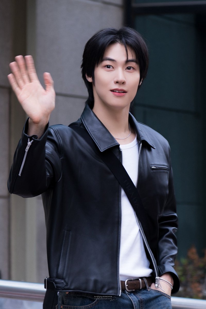 수정 ◡̈ tweet media