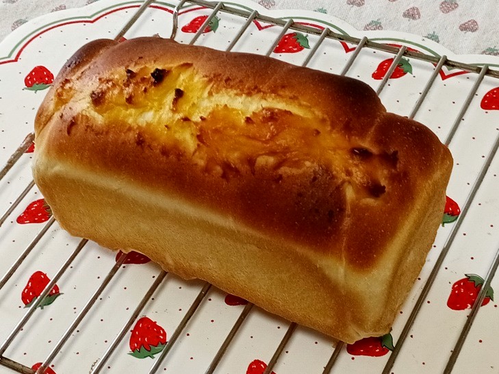 おててパン tweet media