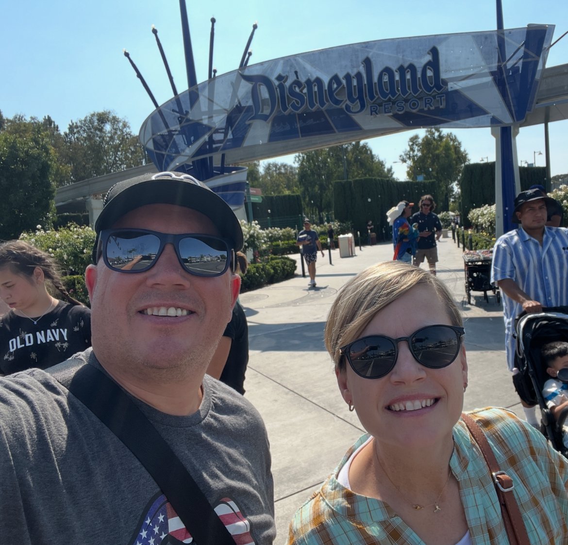 Disney Clips Guy tweet media