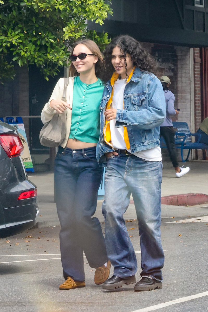 Lily-Rose Depp Club tweet media