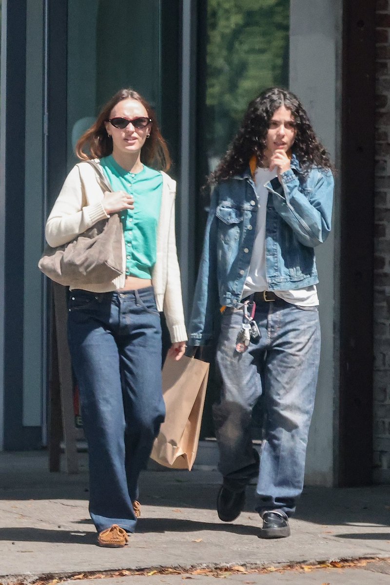 Lily-Rose Depp Club tweet media