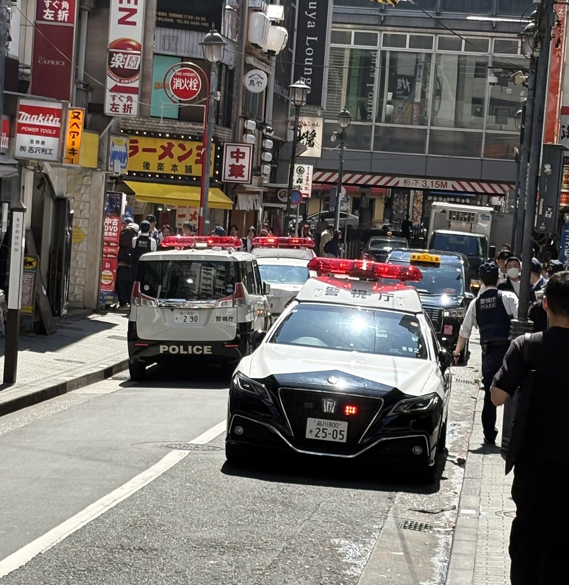 一本杉公園飼育係 tweet media