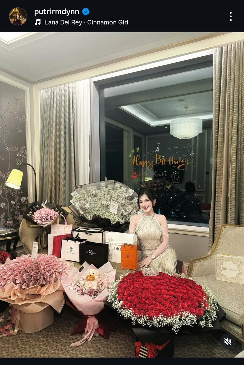 BELL🚫 tweet media