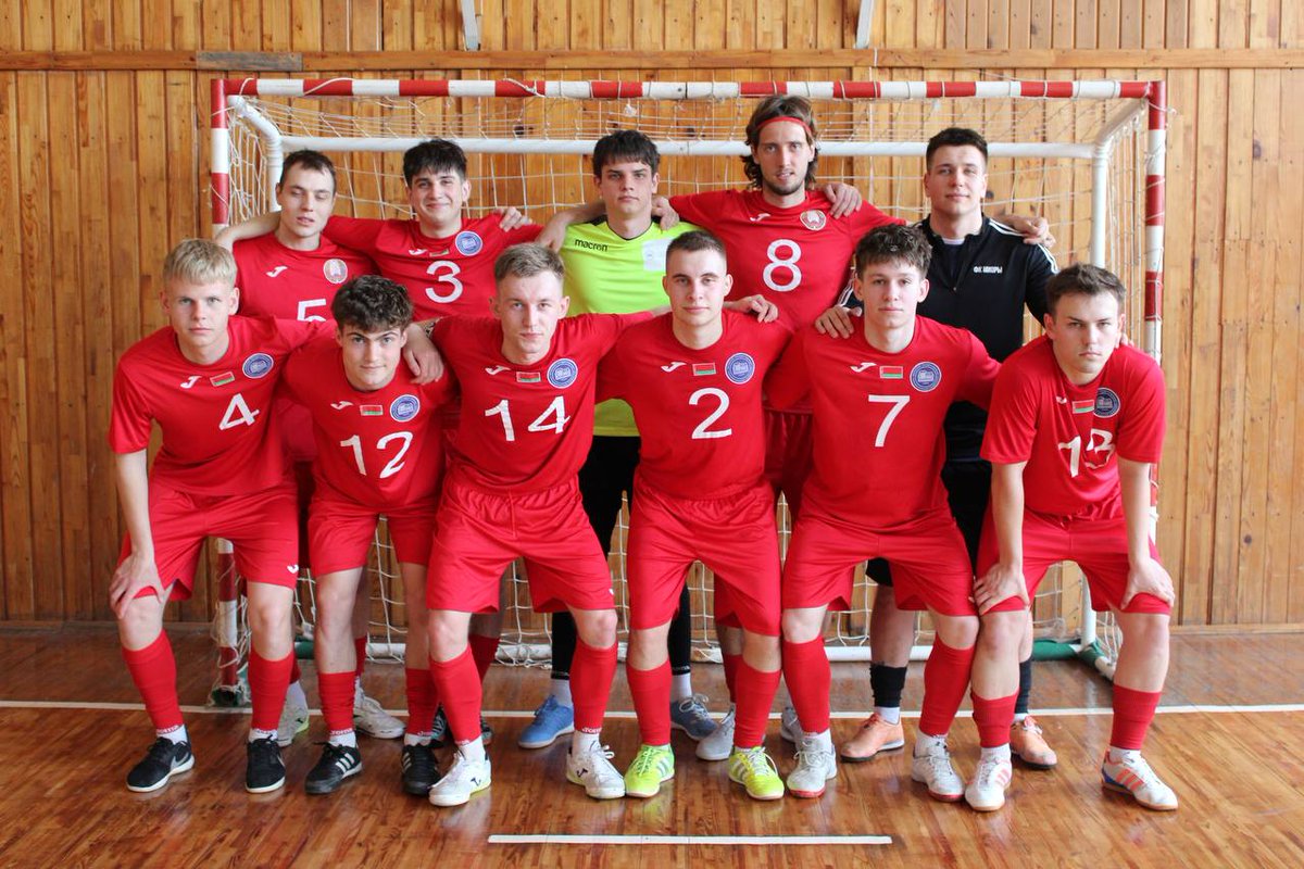 yo_vstu's tweet photo. ВГТУ – чемпион соревнований по мини-футболу

С 30 марта по 1 апреля 2026 года в ГФСК «Витебск» прошли соревнования по мини-футболу среди мужских команд высших учебных заведений г. Витебска. https://t.co/TJ5aszWomT