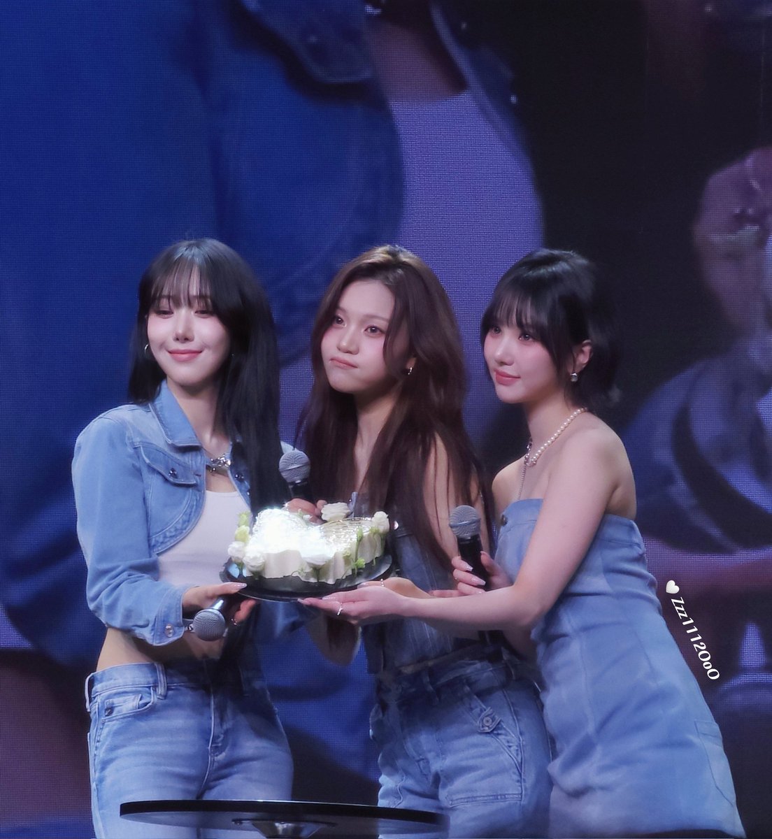 Crblile's tweet image. 260328
VIVIZ saying "I love you" in person.
#VIVIZ #SINB #EUNHA #UMJI #비비지