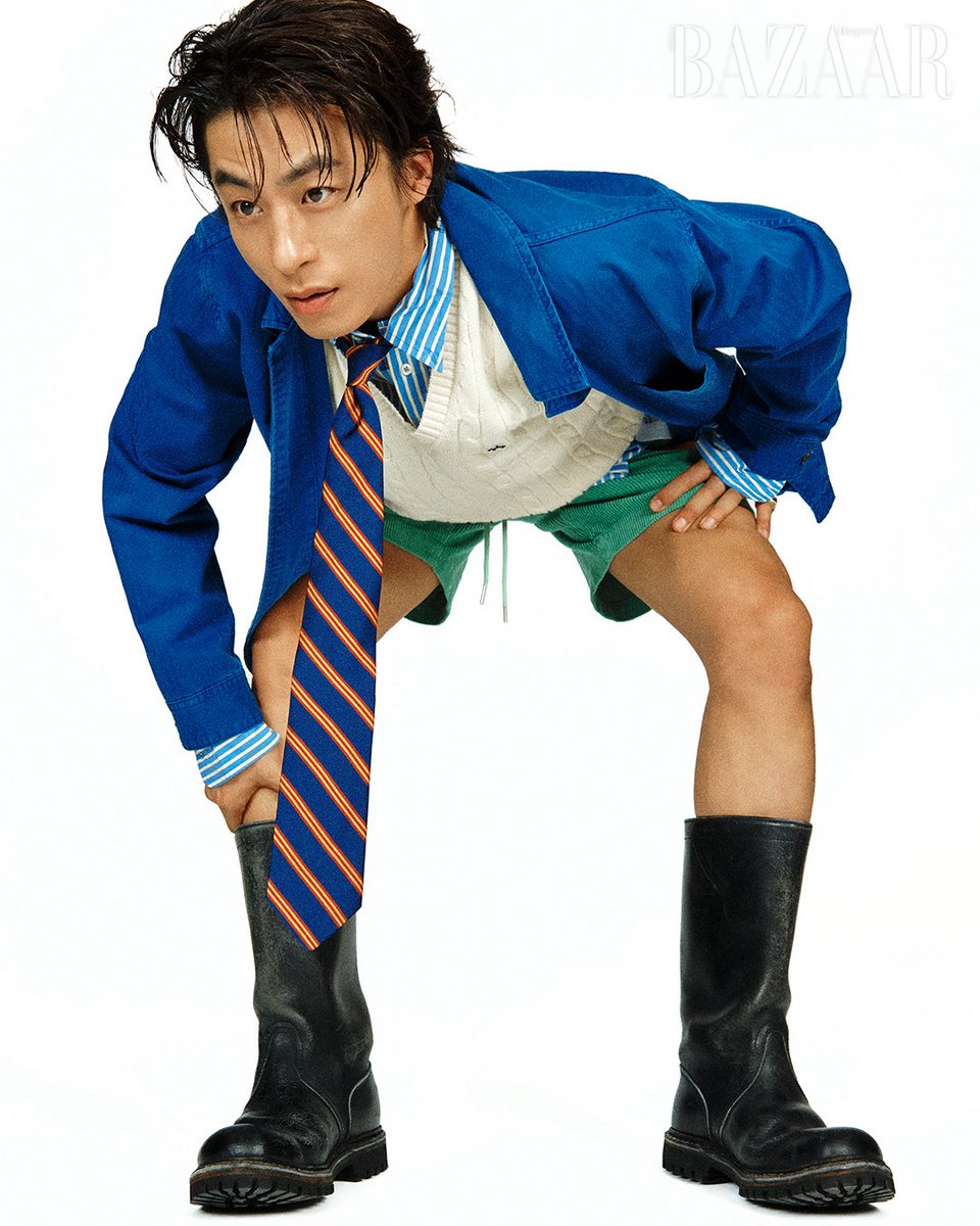 이상하게 준기같네.. 포즈는 호열인데