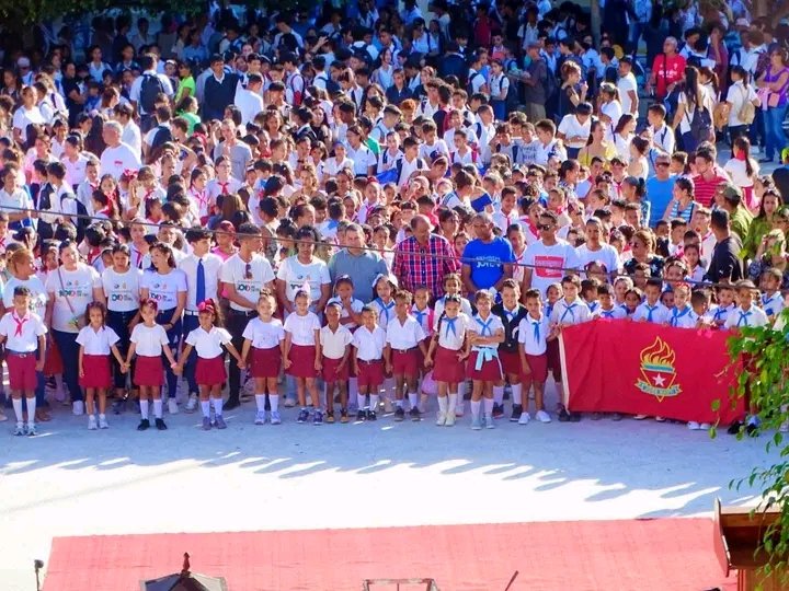 En #ProvinciaGranma diversidad de actividades en el advenimiento del 4 de abril.#CubaViveYCelebra. <a href="/PartidoPCC/">Partido Comunista de Cuba</a> <a href="/AsambleaCuba/">Asamblea Nacional Cuba</a> <a href="/PresidenciaCuba/">Presidencia Cuba 🇨🇺</a> <a href="/GobiernoCuba/">Gobierno Cuba 🇨🇺</a> <a href="/GobiernoGranma/">GobiernoGranma</a> <a href="/BarceloOrt92635/">Yudelkis Ortiz Barceló</a> <a href="/InesMChapman/">Inés María Chapman Waugh</a> <a href="/EduardoLopezL65/">Eduardo López Leyva</a>