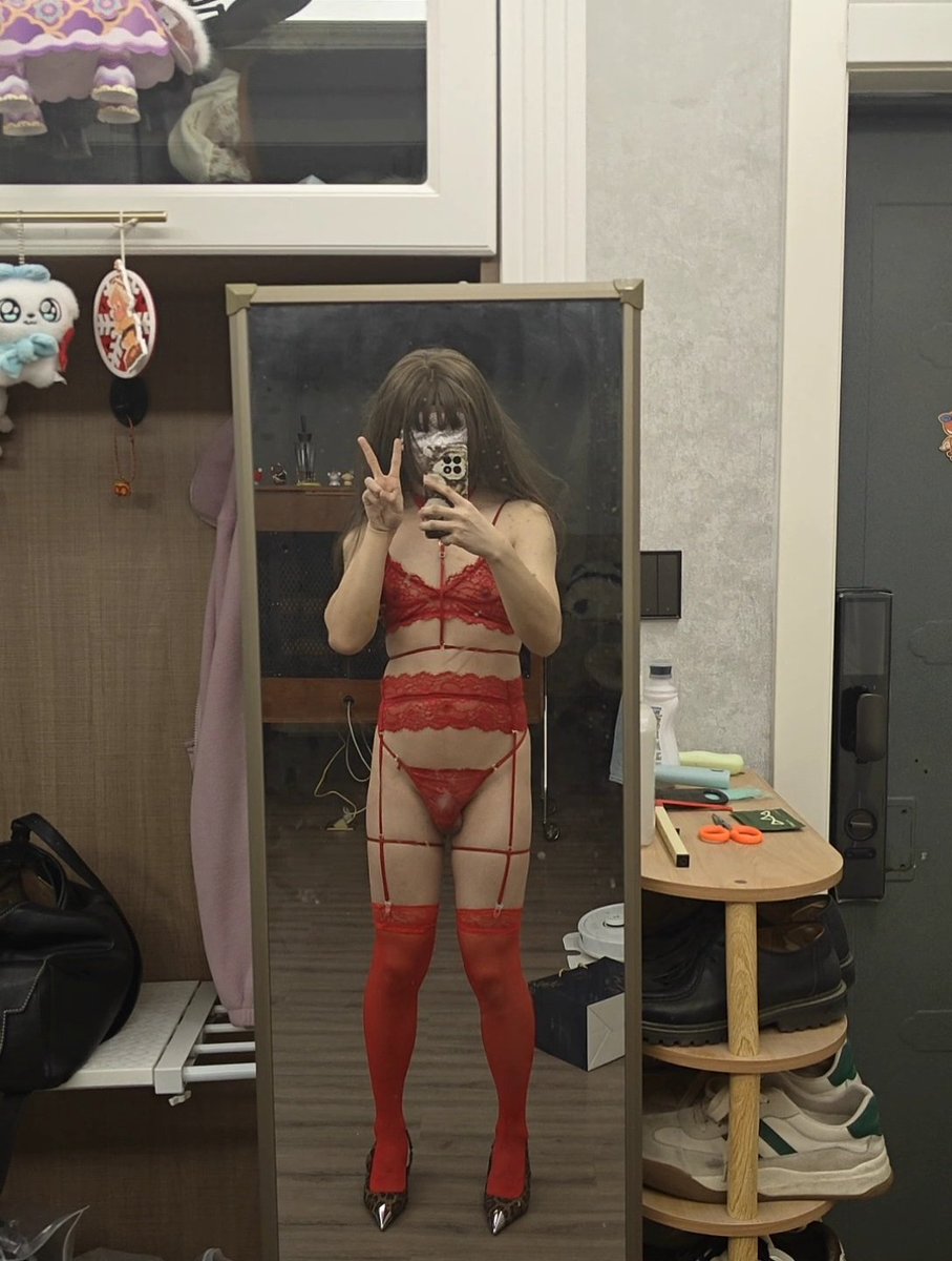 jasroly's tweet photo. 不会化妆，但是非常下贱，想做主人的贱狗，想要雌堕服侍禁欲的大龄骚货 #西安 #咸阳 #兴平 #cdm #雌堕 #骚逼 #绿奴 #贱奴 #早泄  #小鸡巴 #伪娘 #女装 #异装癖 #母狗 #高跟控 #丝袜控 #绿帽  #奴性开发 #下贱 #狗奴 #CD https://t.co/T3JRTMV2Xq