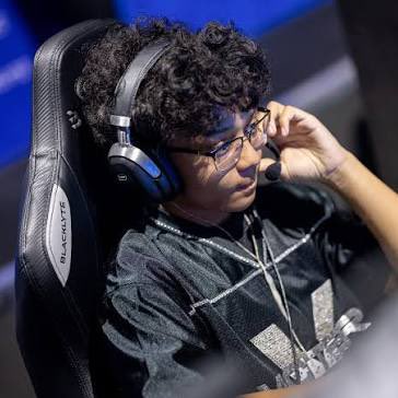 SMICHO15 tweet media