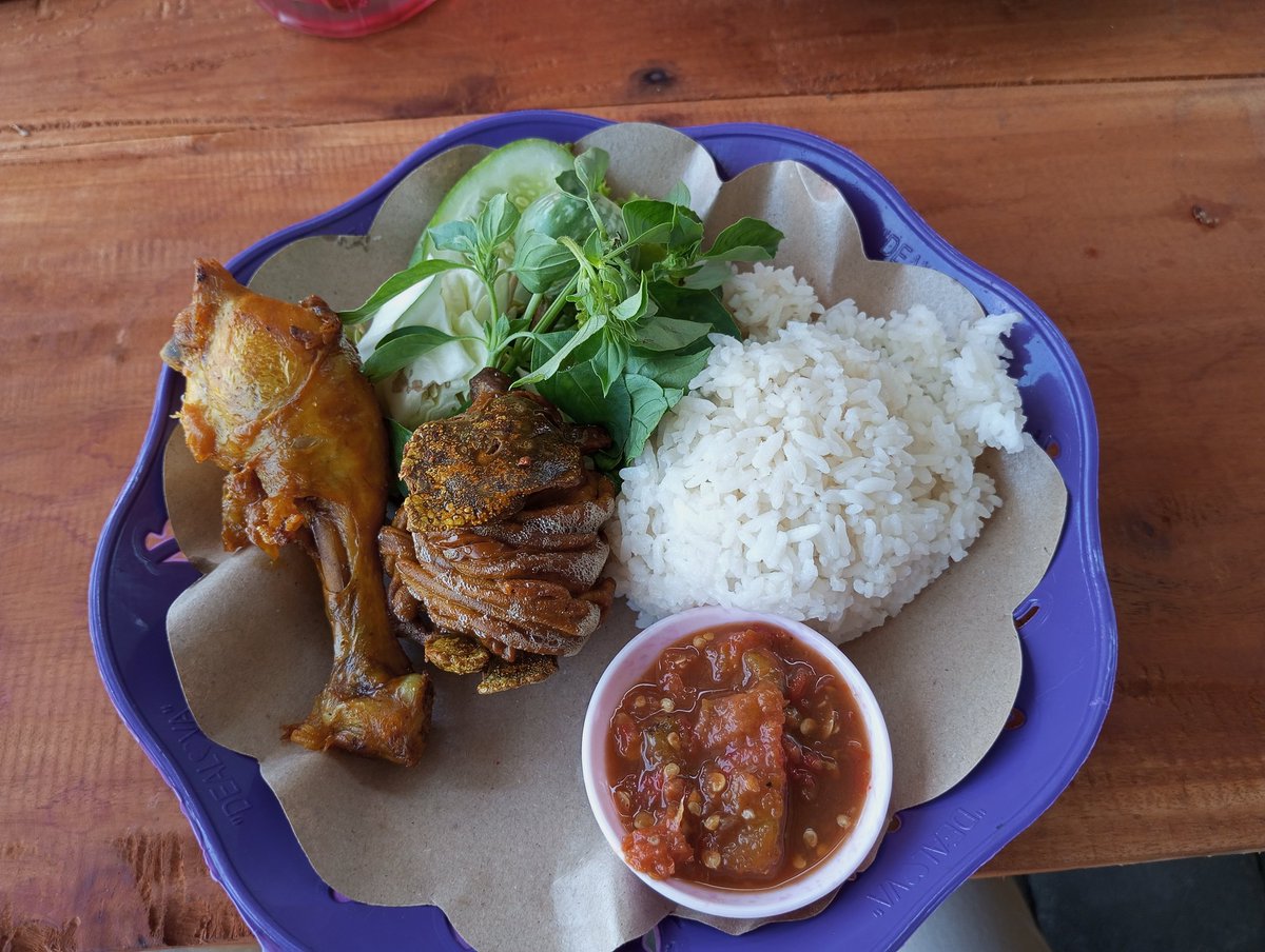 Mosetres tweet media