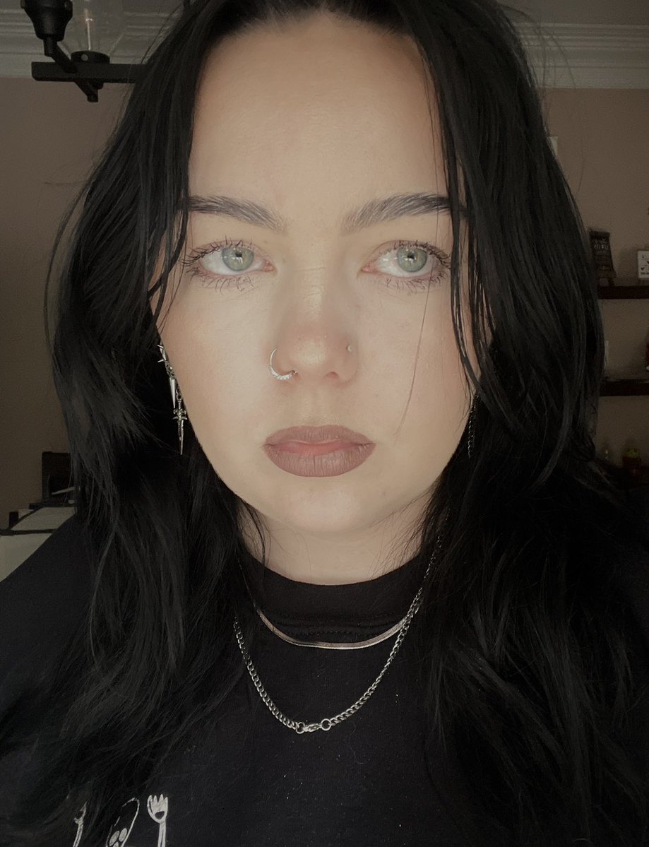 karley✮⋆˙ tweet media