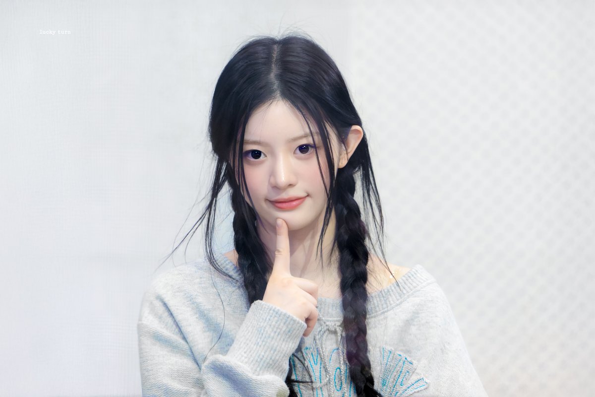 511ucky's tweet photo. 260325 #아일릿 #민주 #ILLIT #MINJU https://t.co/A8ZG96SrYx
