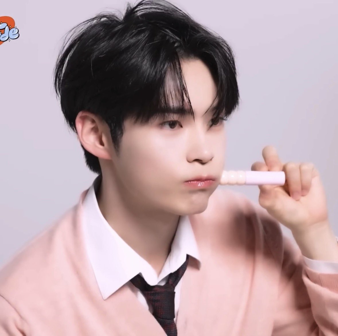 볼빵빵 성한빈 tweet media