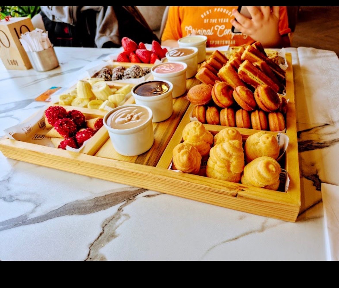 Queen bee🐝 tweet media