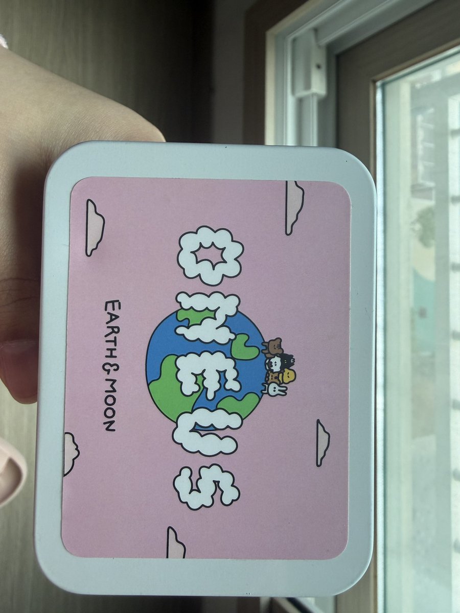 WHOWHA21319's tweet photo. 이삿짐 정리하다가 찾은 원어스 키링… 한놈은 뗐습니다… 반택비 2000원만 받고 드리려고합니다! 필요하신 분 있으실까요? 먼저 연락주신분께 드릴게요😍 https://t.co/NVuQ3Ty8B5
