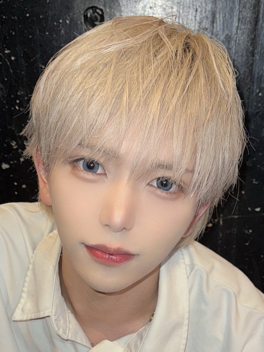もかろーす @Adore アットアドアー tweet media