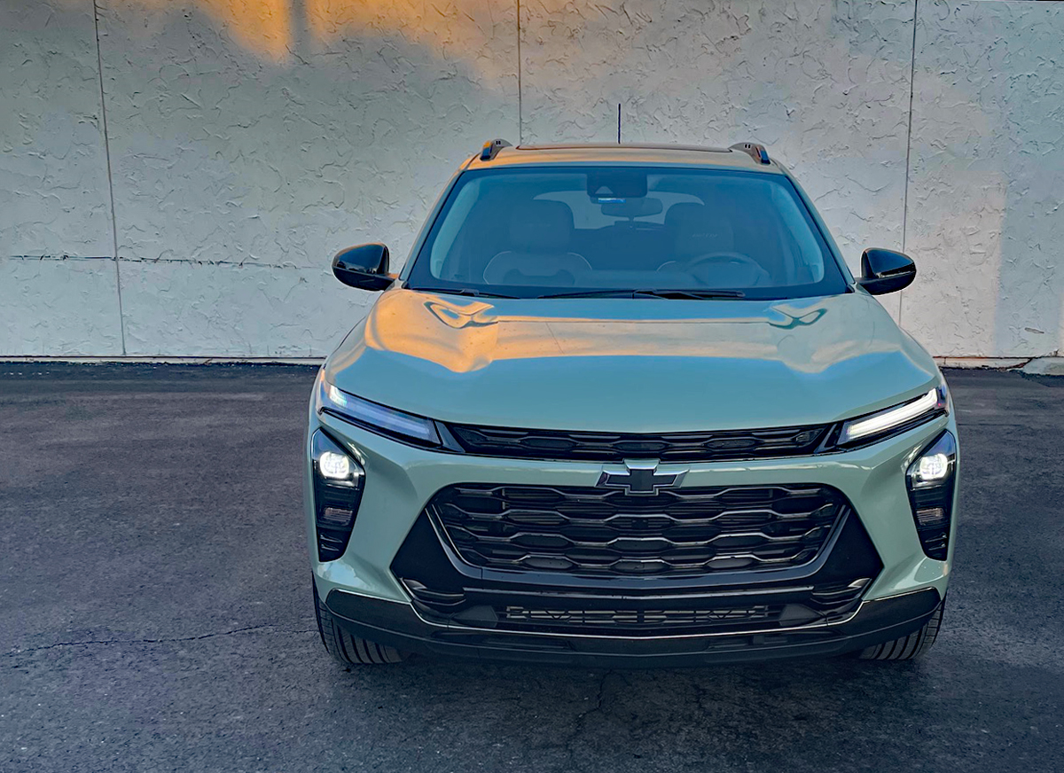 Car_Guy_Tom's tweet image. 2026 @chevrolet Trax ACTIV in Cacti Green. #CarPix #CarPics #Chevy #Trax #cacti