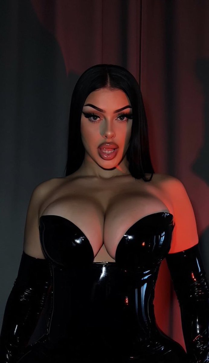 𝚁𝙰𝙽 tweet media